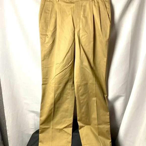 NWT JOS.A.BANK TRAVELERS COLLECTION MENS TAN PLEATED FRONT KHACKI PANTS … - Picture 1 of 14